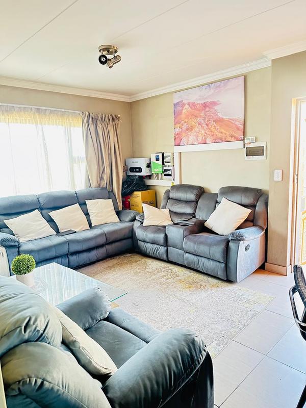 2 Bedroom Property for Sale in Andeon AH Gauteng