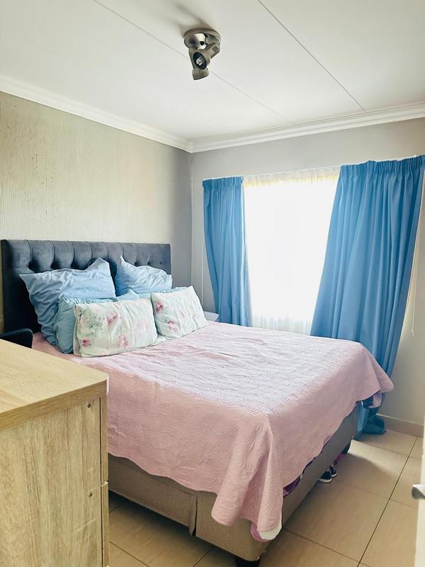 2 Bedroom Property for Sale in Andeon AH Gauteng
