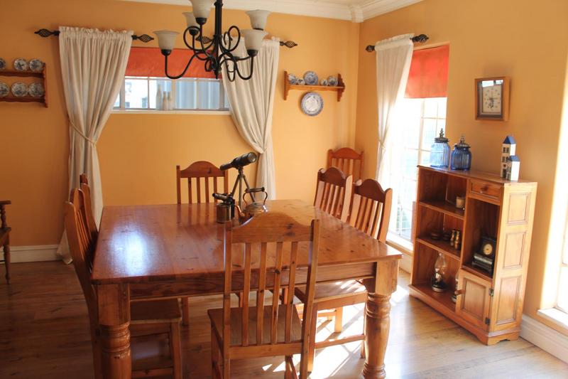 5 Bedroom Property for Sale in Meadowbrook Gauteng