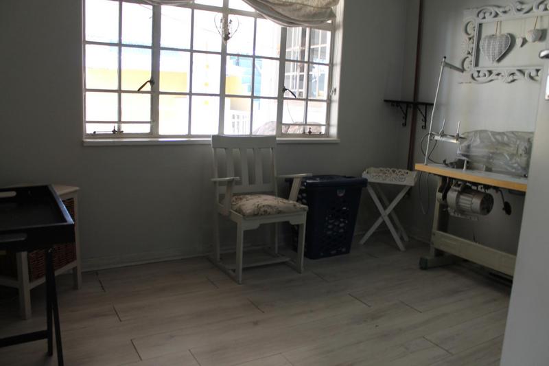 5 Bedroom Property for Sale in Meadowbrook Gauteng