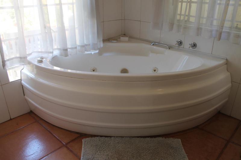 5 Bedroom Property for Sale in Meadowbrook Gauteng