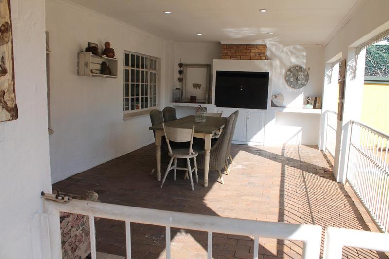 5 Bedroom Property for Sale in Meadowbrook Gauteng