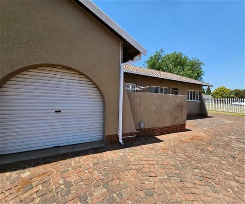 3 Bedroom Property for Sale in Parkrand Gauteng