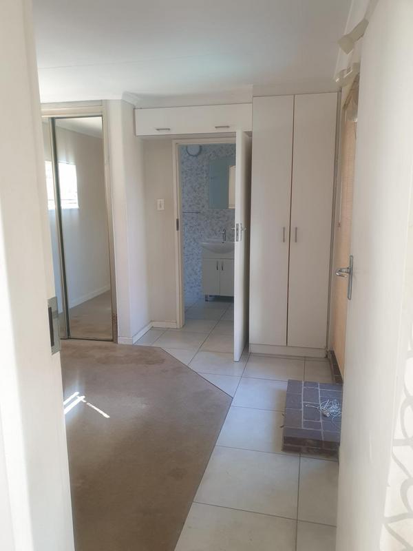 To Let 1 Bedroom Property for Rent in Kensington Gauteng