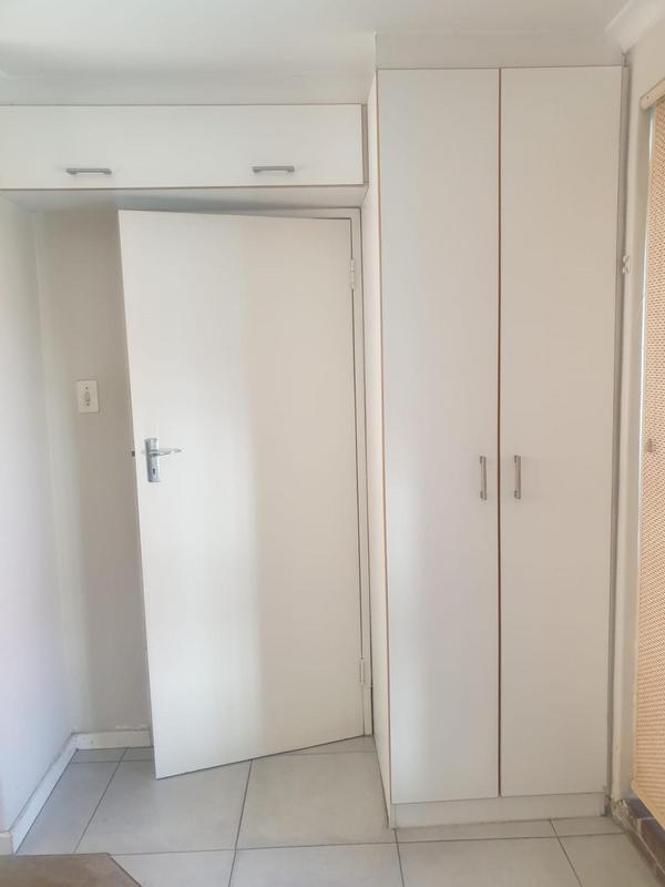 To Let 1 Bedroom Property for Rent in Kensington Gauteng