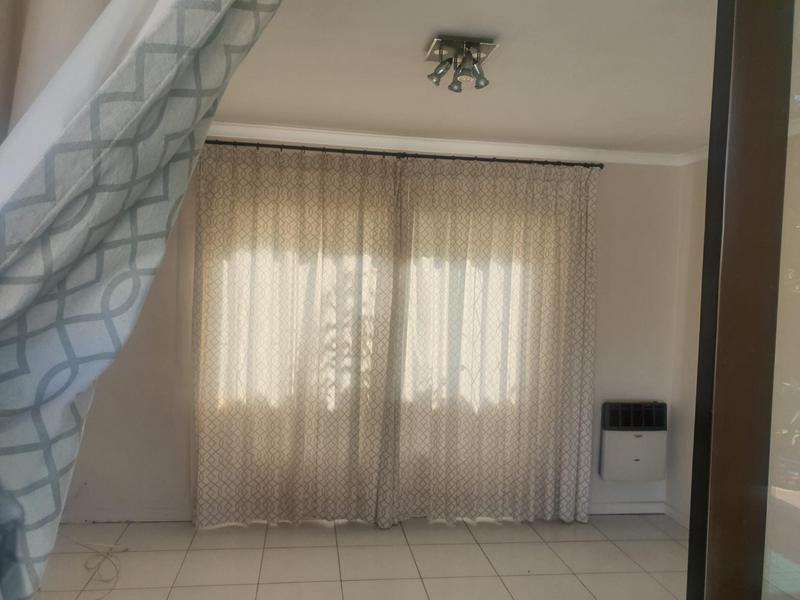 To Let 1 Bedroom Property for Rent in Kensington Gauteng