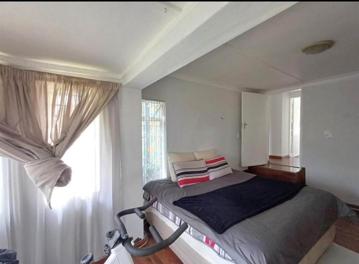 To Let 4 Bedroom Property for Rent in Kensington B Gauteng