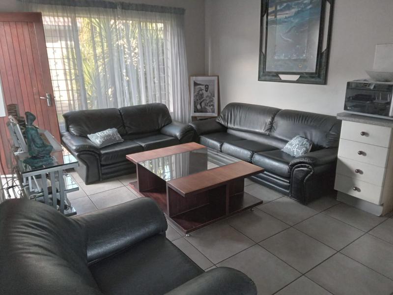 1 Bedroom Property for Sale in Rooihuiskraal North Gauteng