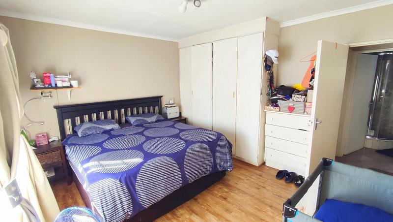 3 Bedroom Property for Sale in Rooihuiskraal North Gauteng