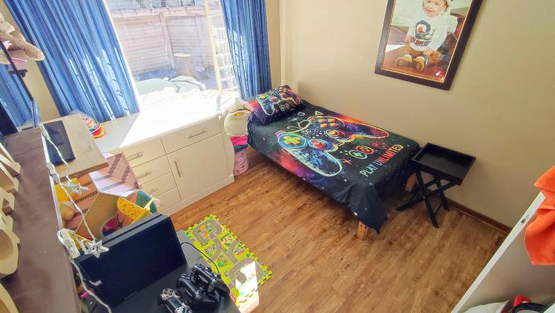 3 Bedroom Property for Sale in Rooihuiskraal North Gauteng