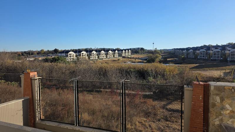 To Let 2 Bedroom Property for Rent in Waterfall Gauteng