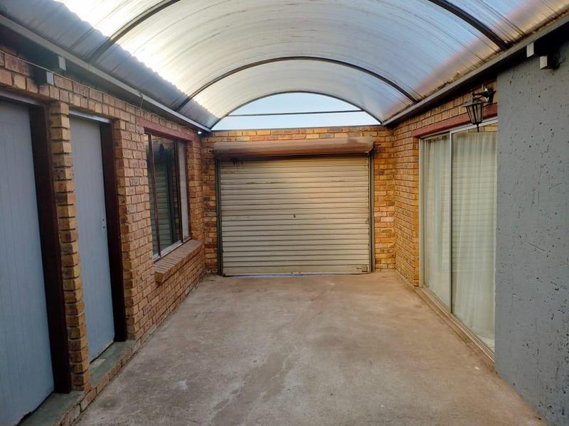 3 Bedroom Property for Sale in Vosloorus Ext 2 Gauteng