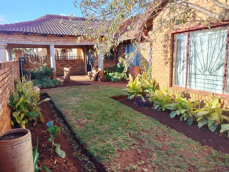 3 Bedroom Property for Sale in Vosloorus Ext 2 Gauteng
