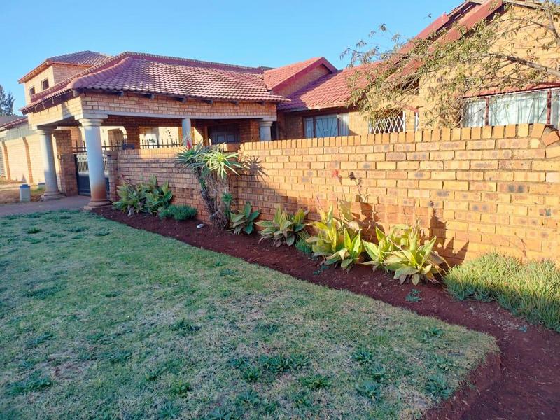 3 Bedroom Property for Sale in Vosloorus Ext 2 Gauteng