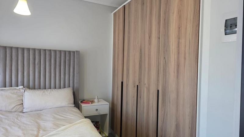 1 Bedroom Property for Sale in Waterfall Gauteng