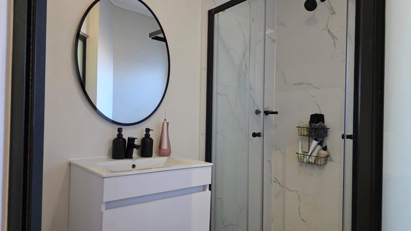 1 Bedroom Property for Sale in Waterfall Gauteng