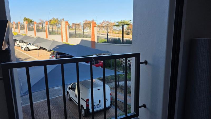 1 Bedroom Property for Sale in Waterfall Gauteng
