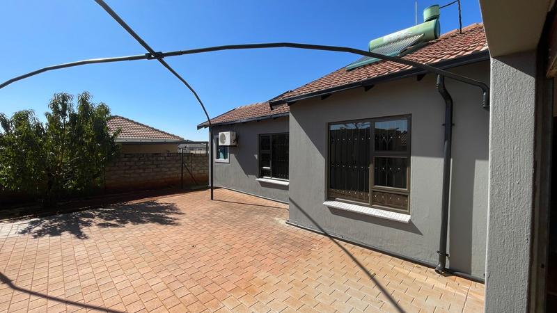 3 Bedroom Property for Sale in The Orchards Gauteng