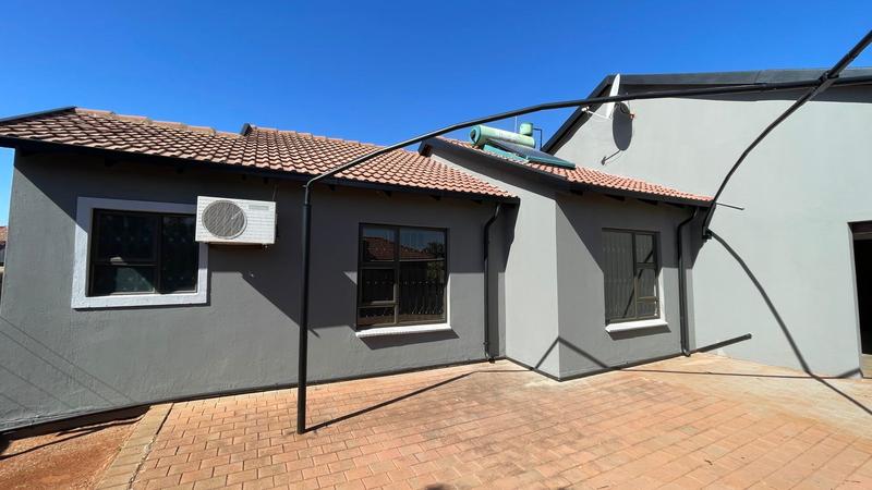 3 Bedroom Property for Sale in The Orchards Gauteng