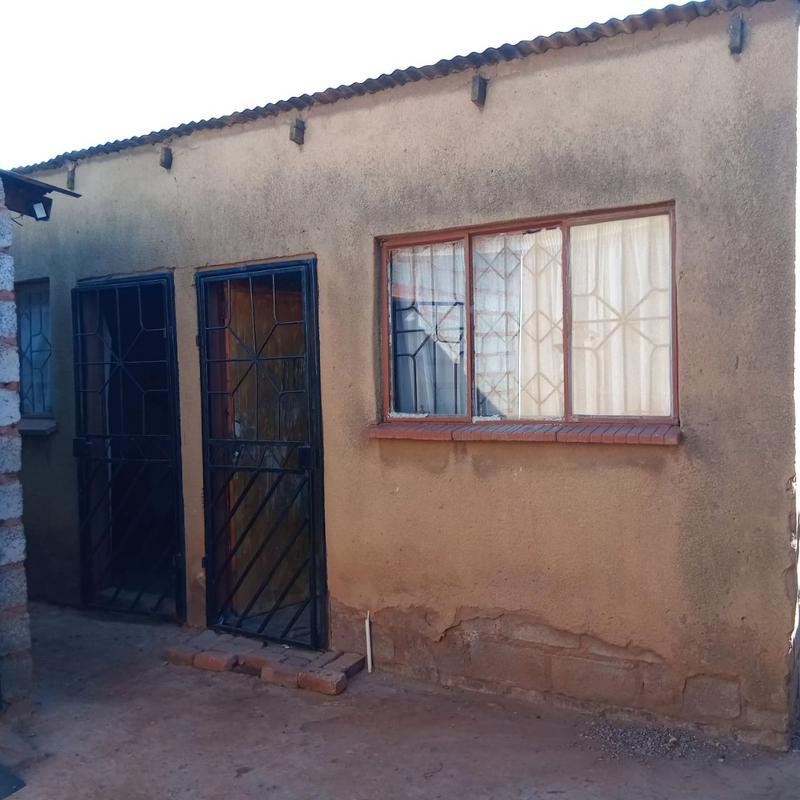 2 Bedroom Property for Sale in Tsakane Gauteng
