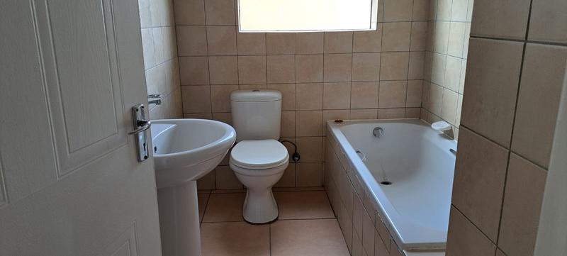 To Let 2 Bedroom Property for Rent in Dalpark Gauteng