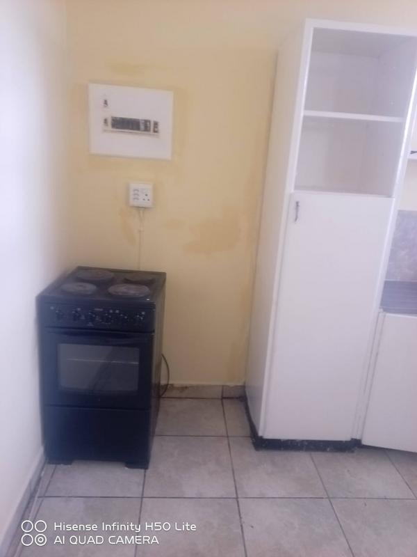 To Let 1 Bedroom Property for Rent in Edenvale Gauteng