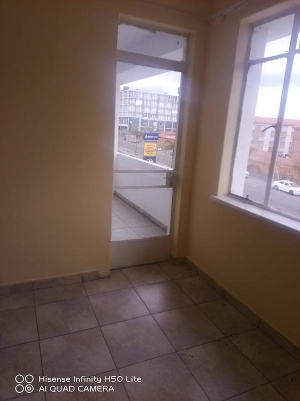 To Let 1 Bedroom Property for Rent in Edenvale Gauteng