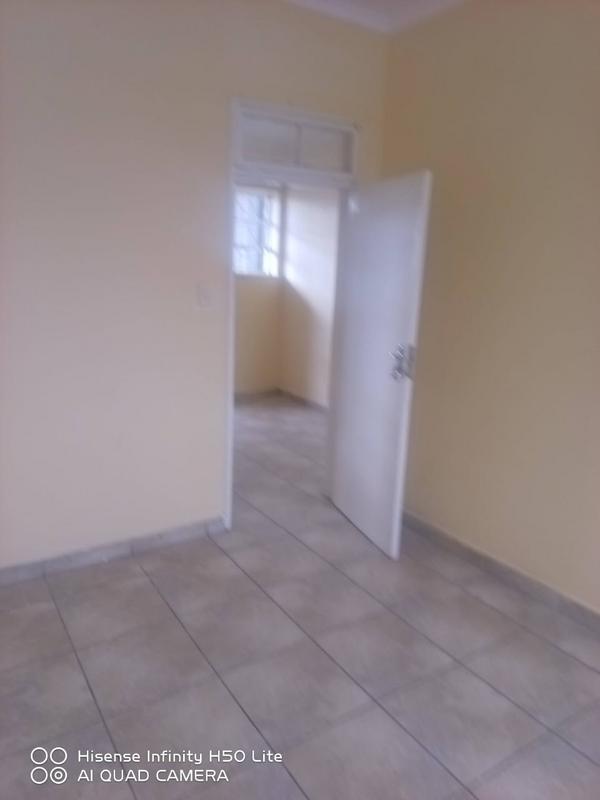 To Let 1 Bedroom Property for Rent in Edenvale Gauteng