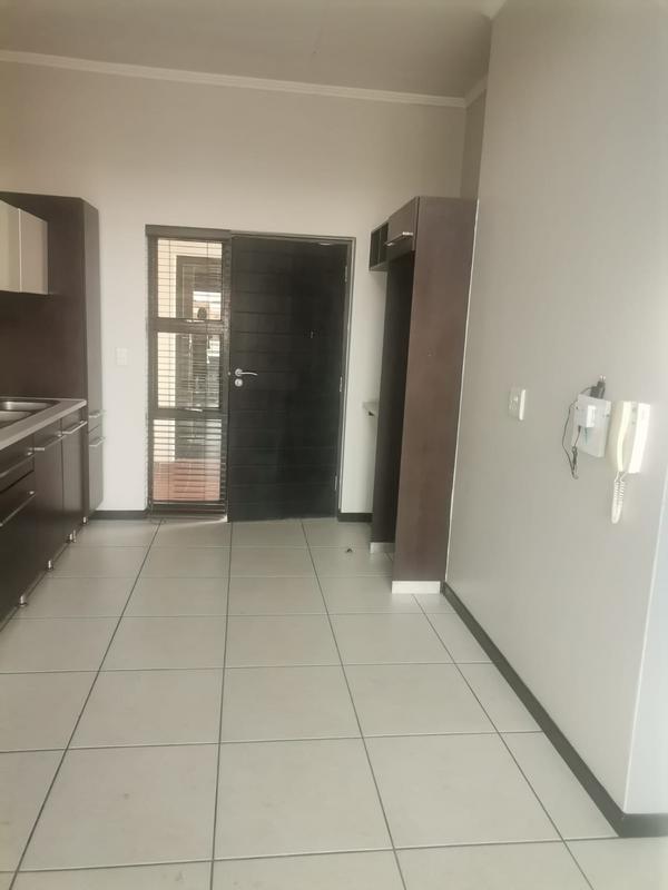 To Let 1 Bedroom Property for Rent in Greenstone Hill Gauteng
