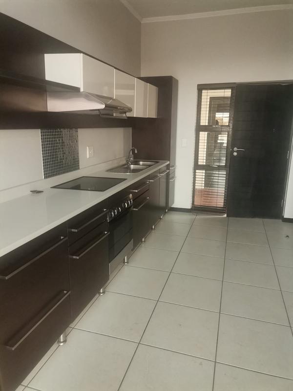 To Let 1 Bedroom Property for Rent in Greenstone Hill Gauteng