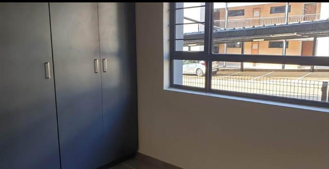 To Let 2 Bedroom Property for Rent in Waterfall Gauteng