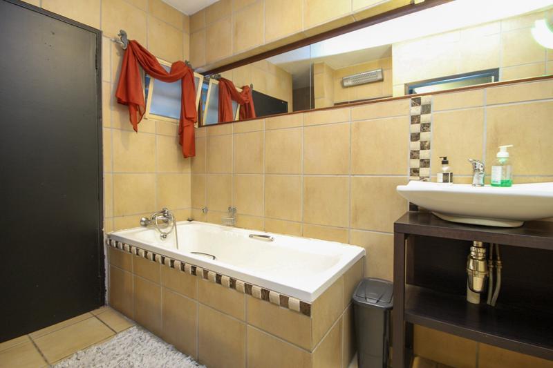 To Let 5 Bedroom Property for Rent in Wierda Park Gauteng