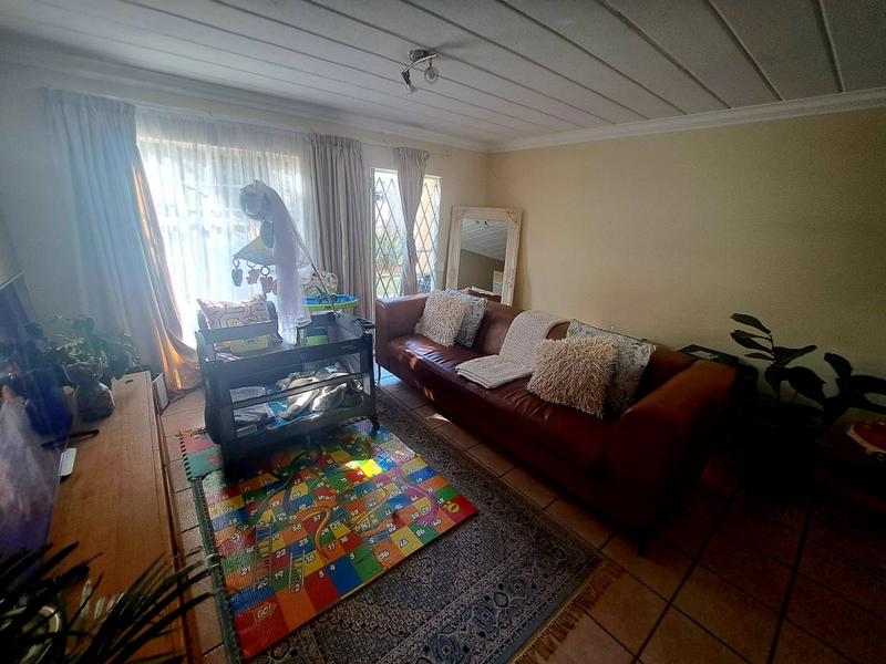 2 Bedroom Property for Sale in Die Hoewes Gauteng