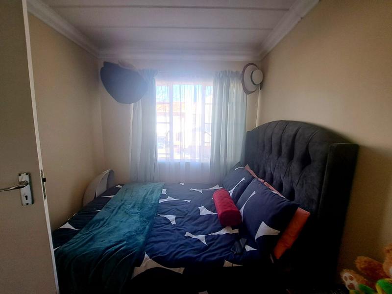 2 Bedroom Property for Sale in Die Hoewes Gauteng