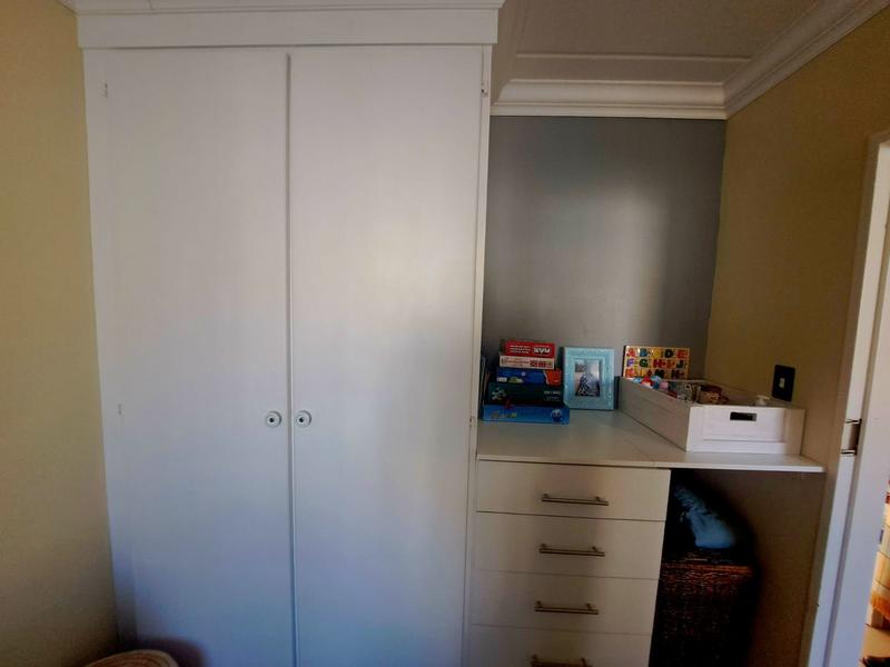 2 Bedroom Property for Sale in Die Hoewes Gauteng