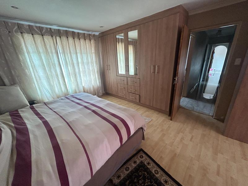 4 Bedroom Property for Sale in The Reeds Gauteng