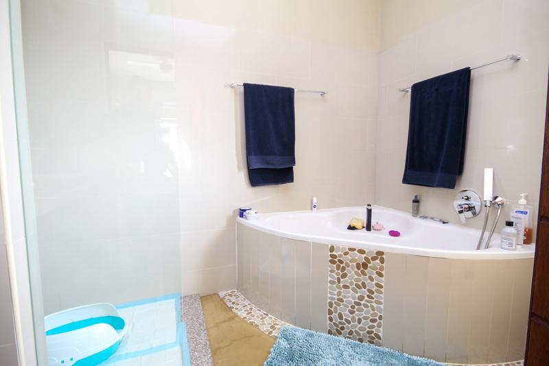 3 Bedroom Property for Sale in Thatchfield Gauteng
