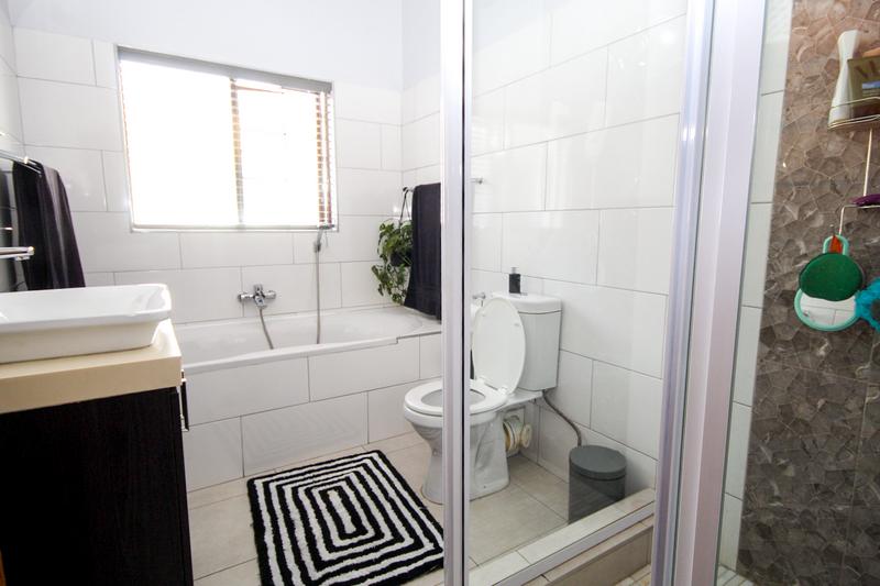 3 Bedroom Property for Sale in Thatchfield Gauteng