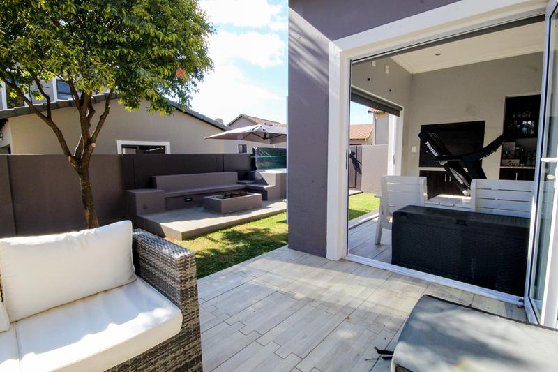 3 Bedroom Property for Sale in Thatchfield Gauteng