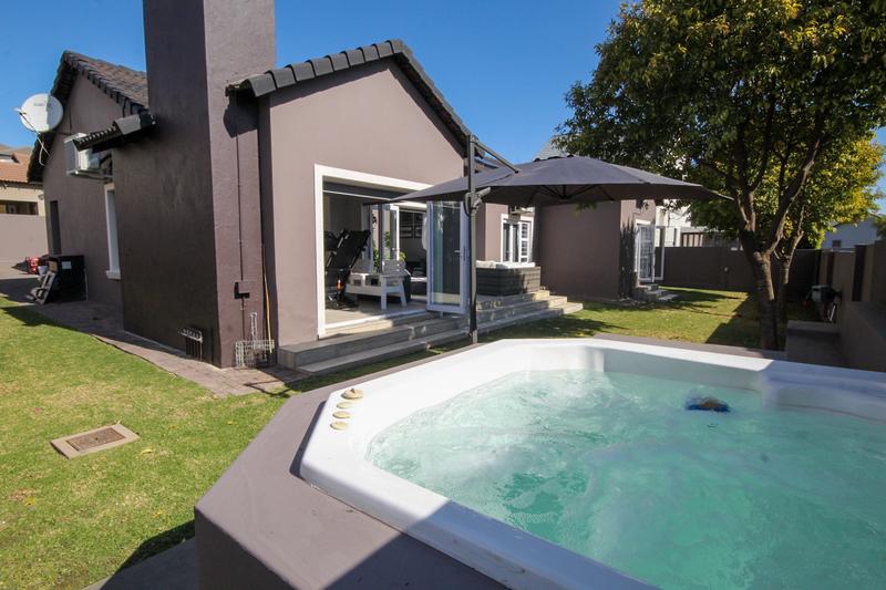 3 Bedroom Property for Sale in Thatchfield Gauteng