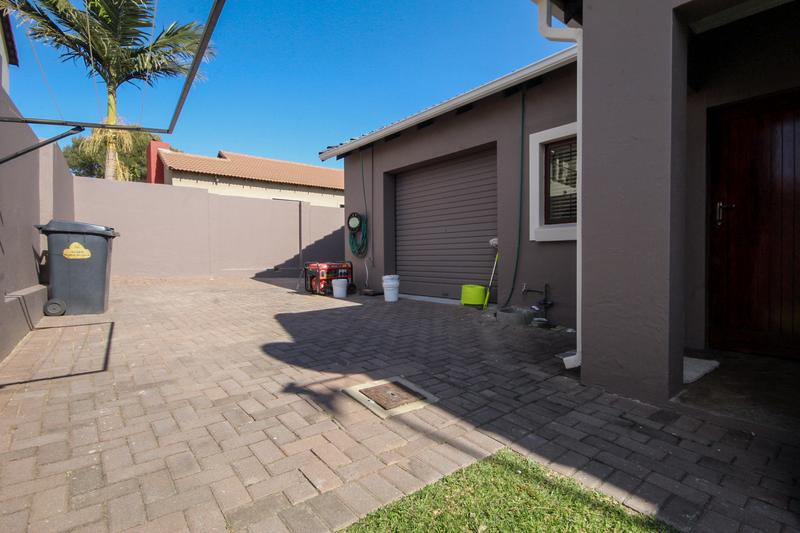 3 Bedroom Property for Sale in Thatchfield Gauteng
