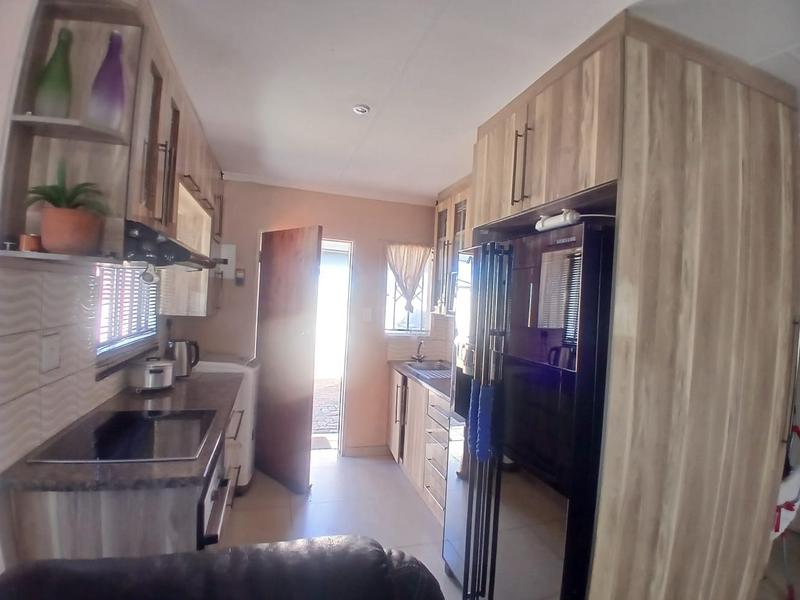 3 Bedroom Property for Sale in Protea Glen Gauteng