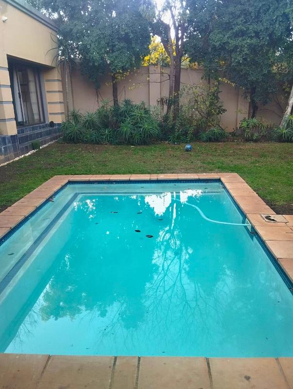 1 Bedroom Property for Sale in Rivonia Gauteng