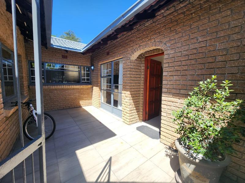 To Let 3 Bedroom Property for Rent in Sunninghill Gauteng