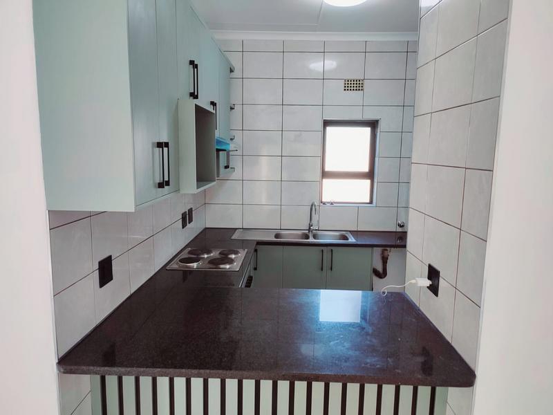 To Let 2 Bedroom Property for Rent in Lonehill Gauteng