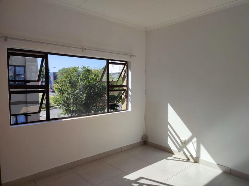 To Let 2 Bedroom Property for Rent in Lonehill Gauteng