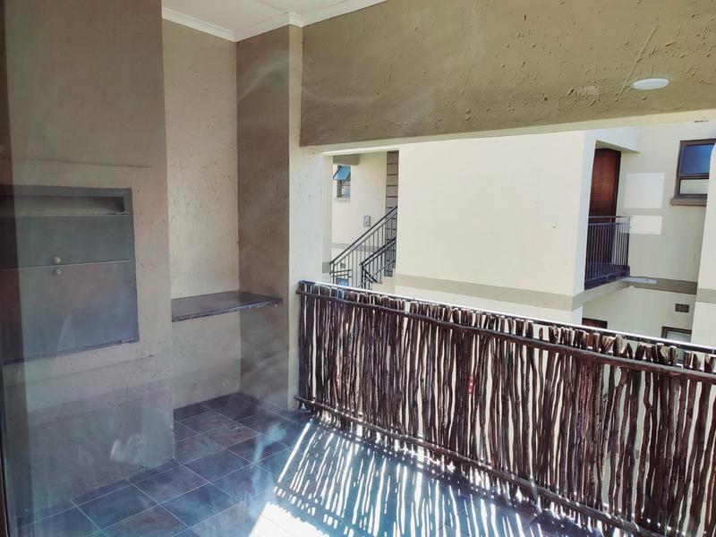 To Let 2 Bedroom Property for Rent in Lonehill Gauteng