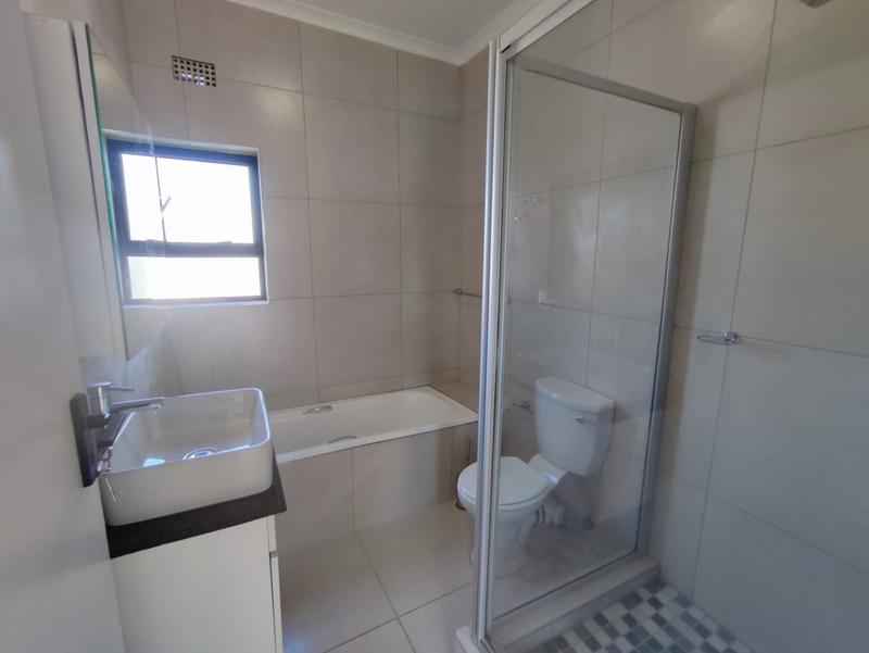 To Let 2 Bedroom Property for Rent in Lonehill Gauteng