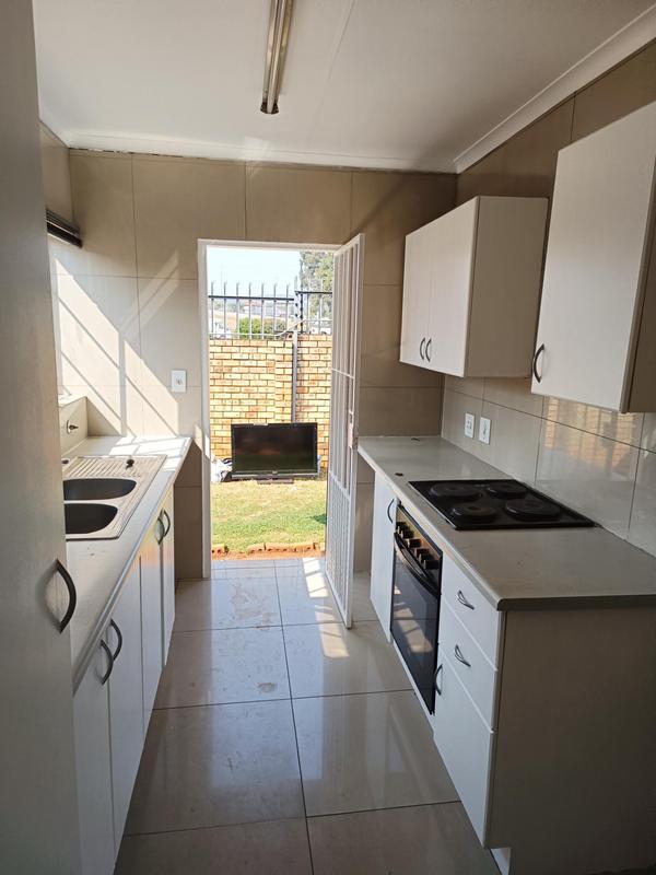 To Let 3 Bedroom Property for Rent in La Montagne Gauteng