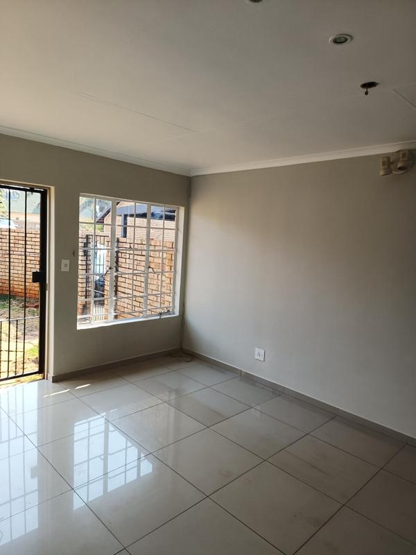 To Let 3 Bedroom Property for Rent in La Montagne Gauteng